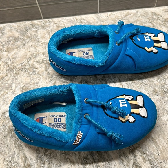 m&m slippers champion